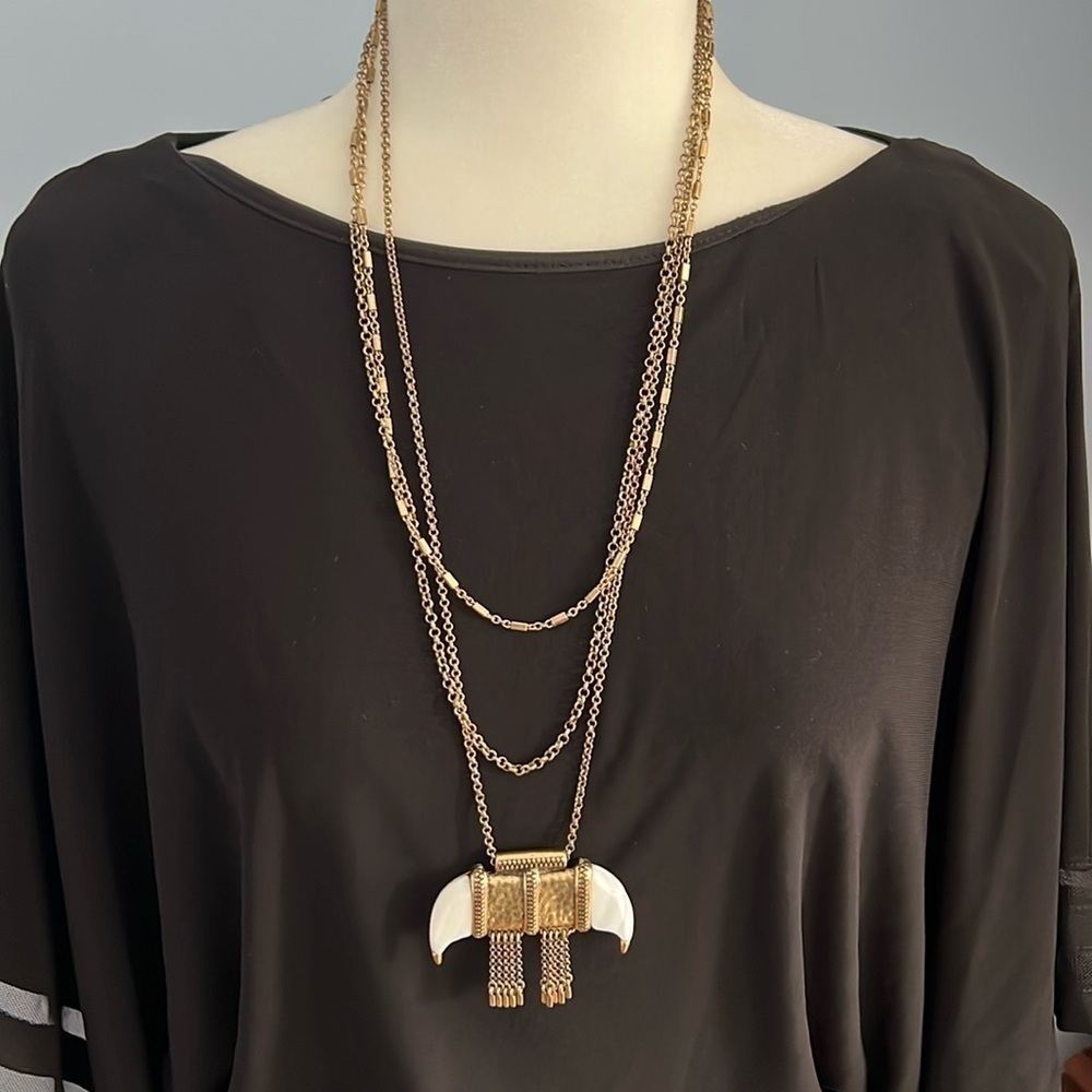 Lucky Brand Gold Tone White Inlayed Tusk Pendant Triple Layer Necklace - Picture 2 of 6